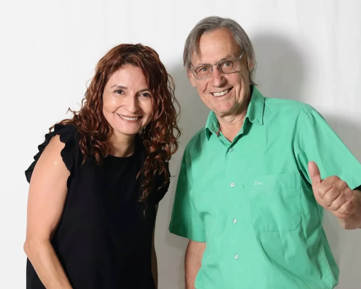 Weretilneck's tweet photo. Carlos es nuestro candidato a intendente en las elecciones municipales de Catriel. El próximo 16 de abril votá Carlos Johnston intendente y Juana Cárdenas presidente del Concejo Deliberante. Acá, tiramos para el mismo lado. #JuntosAca✅ https://t.co/WyXB7lrwu2