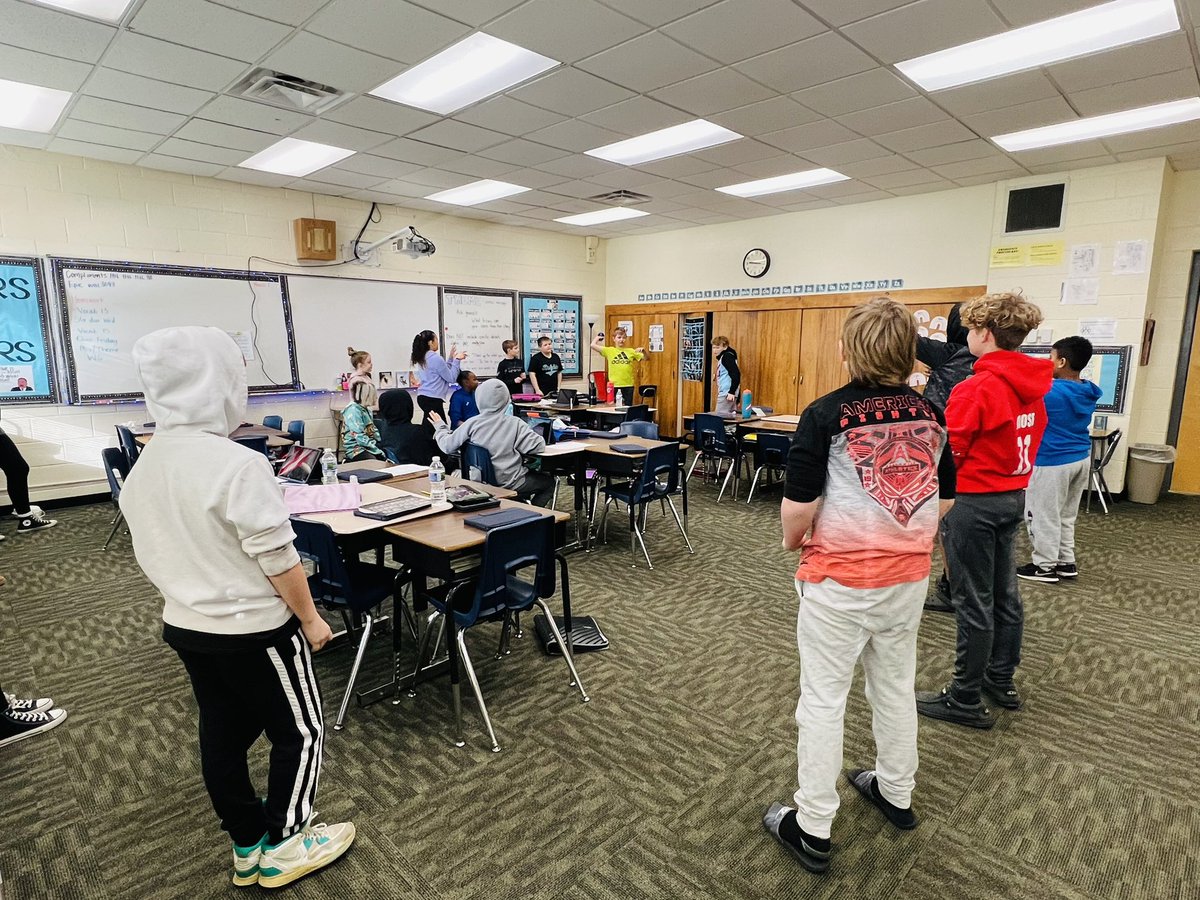 MrsAmblerYES's tweet photo. My Homeroom was MOTIVATED to earn that last compliment for a game of silent ball. They received three compliments in three days this week from staff members in the building. Very proud! 👏🏼 https://t.co/my9iIeRVwZ