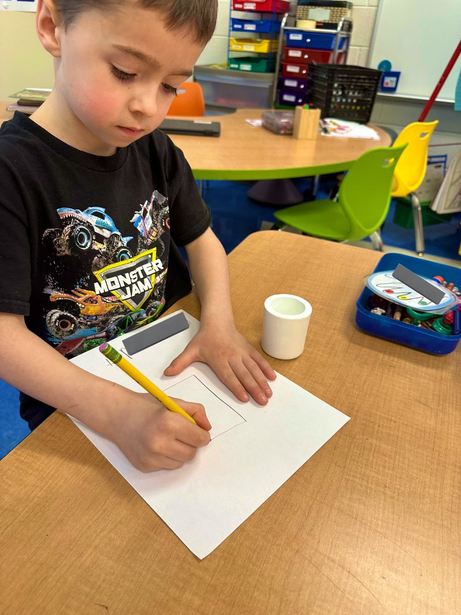 Ms_JHughes's tweet image. Matheticians explore 3-D shapes as they went on a scavenger hunt around our classroom & drew a 3-D shape they saw! #TeachingForUnderstanding @Hubbard_School @ramseyNJschools