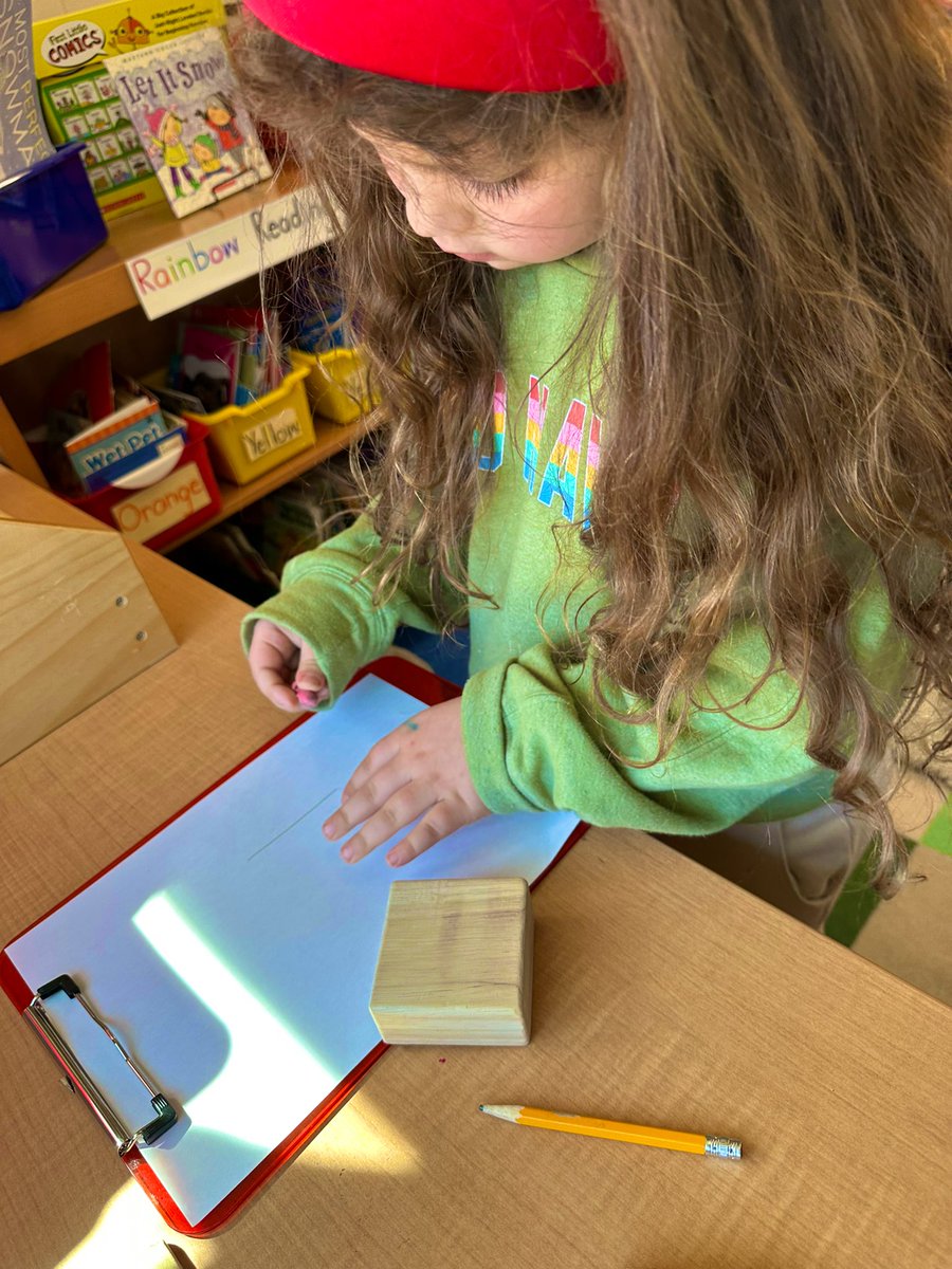 Ms_JHughes's tweet image. Matheticians explore 3-D shapes as they went on a scavenger hunt around our classroom & drew a 3-D shape they saw! #TeachingForUnderstanding @Hubbard_School @ramseyNJschools