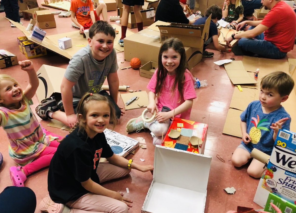 Cardboard Night @ Tuckahoe! Families work together to create games from cardboard.This event helps: use all our STEAM brain muscles, highlight sustainability, &amp; build community. Who knew a cardboard box could inspire so much! #TuckahoeRocks #APSGreen #APS_Sustainable <a href="/APS_STEM/">APS STEM</a>