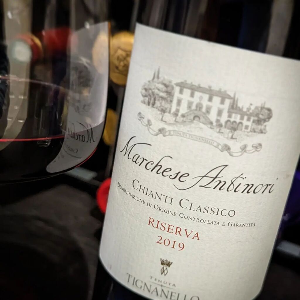Opened one of our best sellers this evening. One of our favourite Chianti Classico reserves from @marchesiantinori absolutely perfect for pizza night when you want to make it a bit more special.
.
.
.
.
.
#chiant #chianticlassico #chianticlassicoriserva #Antinori #tuscany #i…