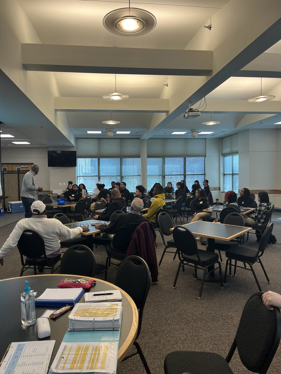 CPSMACScholars's tweet photo. Our Dale Carnegie 3 day Leadership training begins “ Don’t bring your A game if you don’t have your Why game #Mizzou #CPS #MOCHAWOCHA https://t.co/8BnN3CQTOn