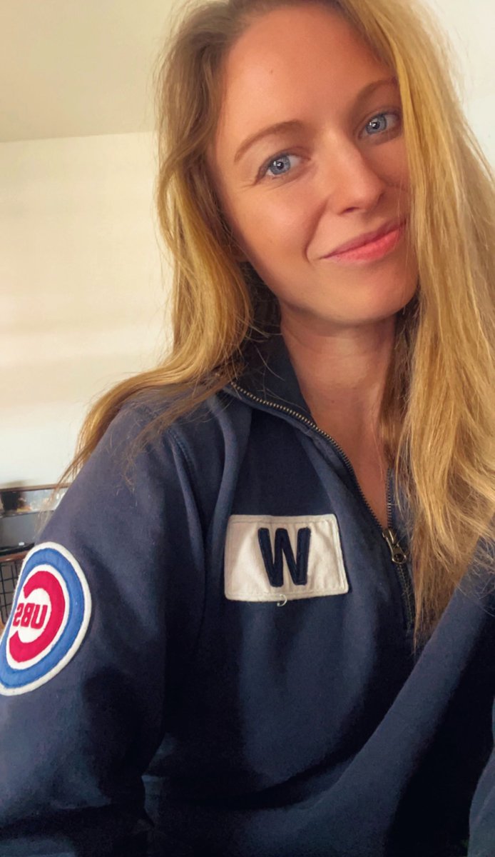 Friday work-from-home outfit. Can’t wait to watch the boys in Wrigley soon, it’s almost time. Happy Spring Training😜🎉 #ItsDifferentHere #Cubs