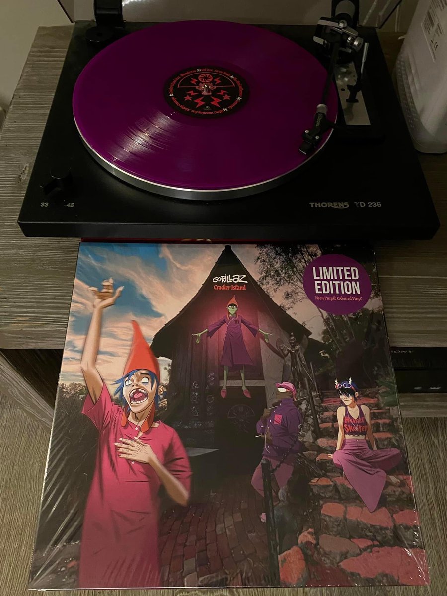 henriksenjohn1's tweet photo. @discogs GORILLAZ Cracker Island on beautiful purple vinyl. https://t.co/uZ8gCc5cvK