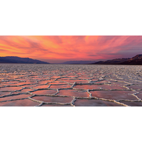 The geometric patterns on dry, salty lake beds are generated by convection of high- and low-salinity water underground, according to simulations and observations.

Read go.aps.org/3lYRGnT

<a href="/janalasser/">Jana Lasser</a> <a href="/TLS_Queen/">Jo Nield</a> @MarcelErnst91 <a href="/MattThreadgold/">Matthew Threadgold</a> <a href="/GilesWiggs/">Giles Wiggs</a>