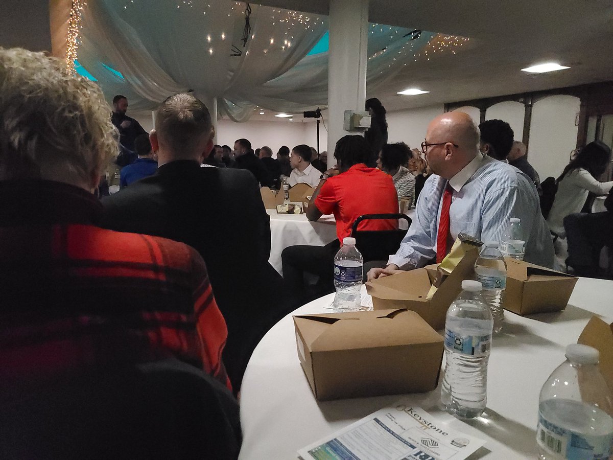 rondeaneArt's tweet photo. @rhsbballALLIN coaches and RHS Red Devils student athletes would like to give a special thank you to the Kiwanis Club, Elks Country club and guest speaker #KentBenson for an amazing, inspiring and life changing sectional luncheon. #6Ds https://t.co/M4m4ryXcvg