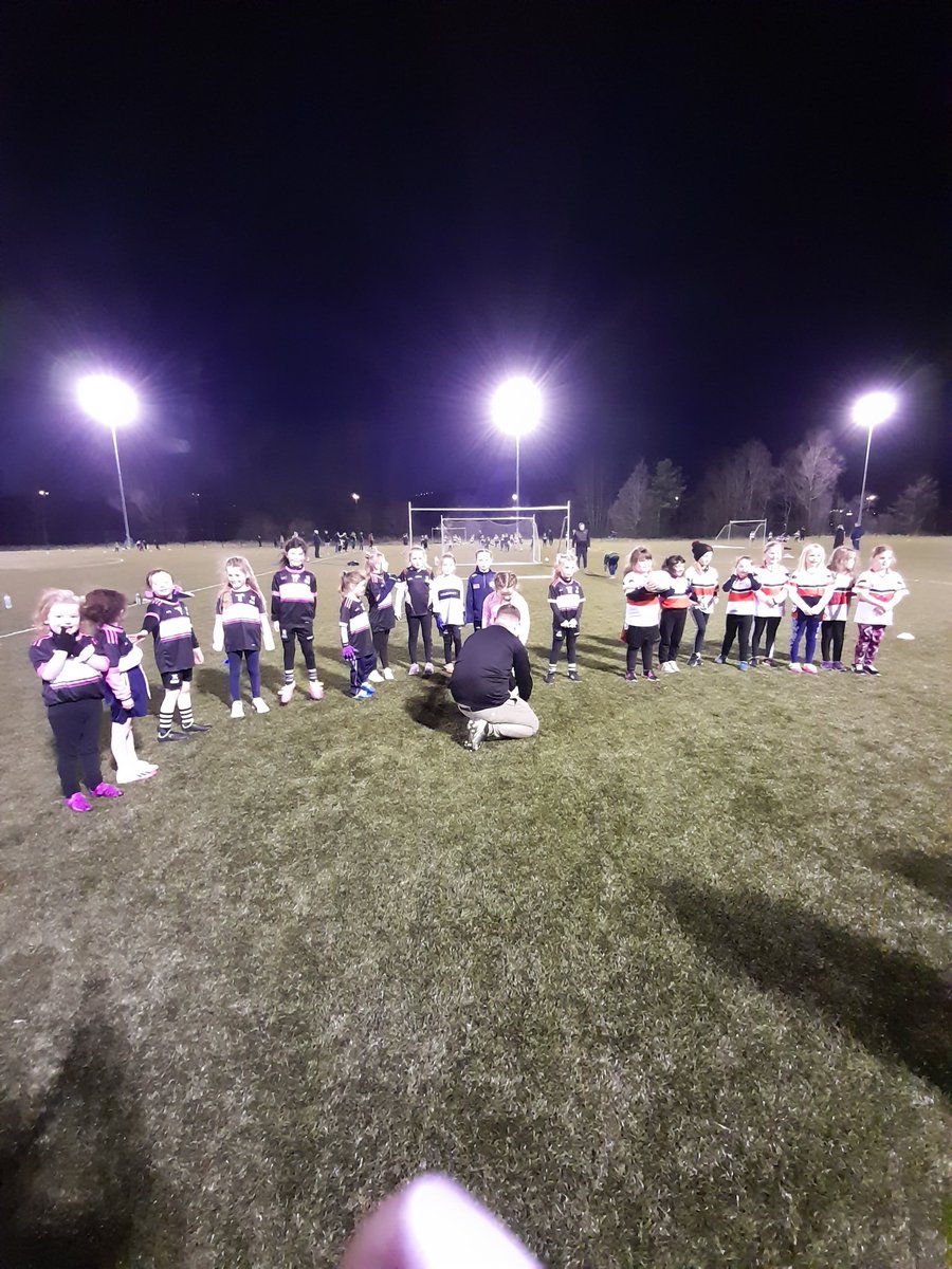 Naomh_Una_clg's tweet photo. Thanks @EireOgGAC for the great games at Woodlands tonight. Lots of great skills on show and plenty of happy girls. New players welcome every week on Friday nights to come along and join the fun from 6pm - 7pm. DM for details https://t.co/Vu1BGsoK9s