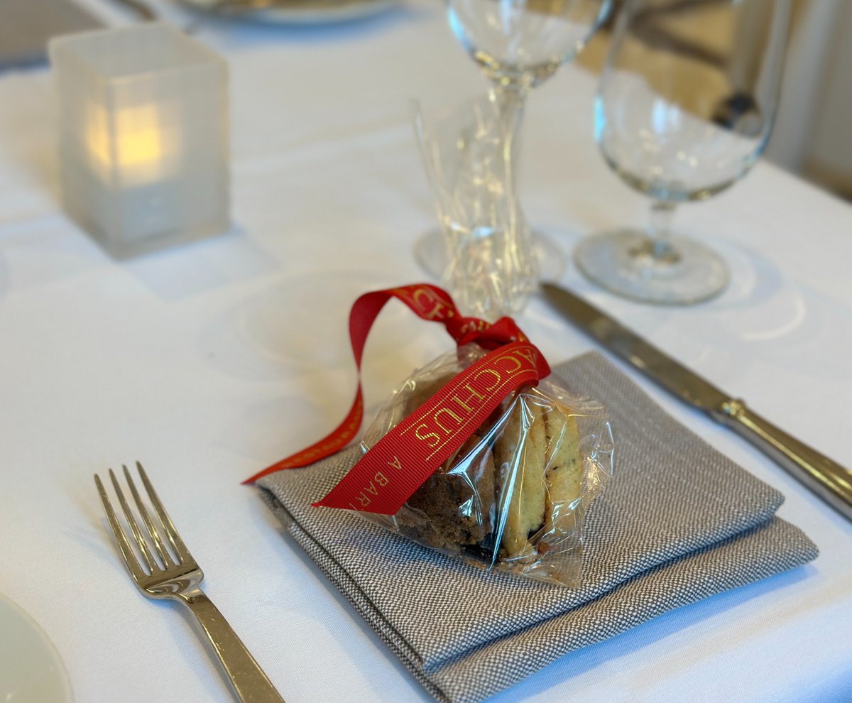 A truly special touch to your romantic dinner! We now offer specialty petite fours for our wonderful guests to take with them as they dine with us.

Make your reservation today at: bit.ly/3lc2nTz.