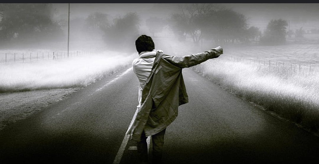 تیرا چپ رہنا مرے ذہن میں کیا بیٹھ گیا 
اتنی آوازیں تجھے دیں کہ گلا بیٹھ گیا 

یوں نہیں ہے کہ فقط میں ہی اسے چاہتا ہوں 
جو بھی اس پیڑ کی چھاؤں میں گیا بیٹھ گیا 

اتنا میٹھا تھا وہ غصے بھرا لہجہ مت پوچھ 
اس نے جس جس کو بھی جانے کا کہا بیٹھ 
گیا