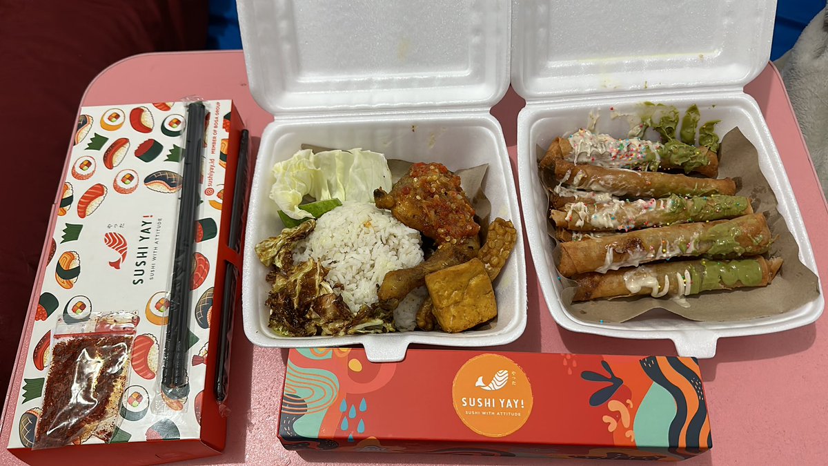queenbilgis's tweet photo. @FOOD_FESS Ayam geprek https://t.co/jANk8H5G7l
