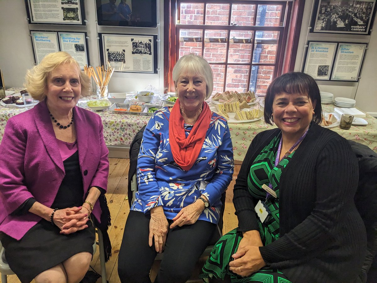 Wonderful day yesterday <a href="/DCHStrust/">Derbyshire Community Health Services NHS FT</a> <a href="/Hall4Deborah/">Deborah</a> @TracyAllenDCHS celebrating the introduction of our Trust Volunteering programme with some of our volunteers.