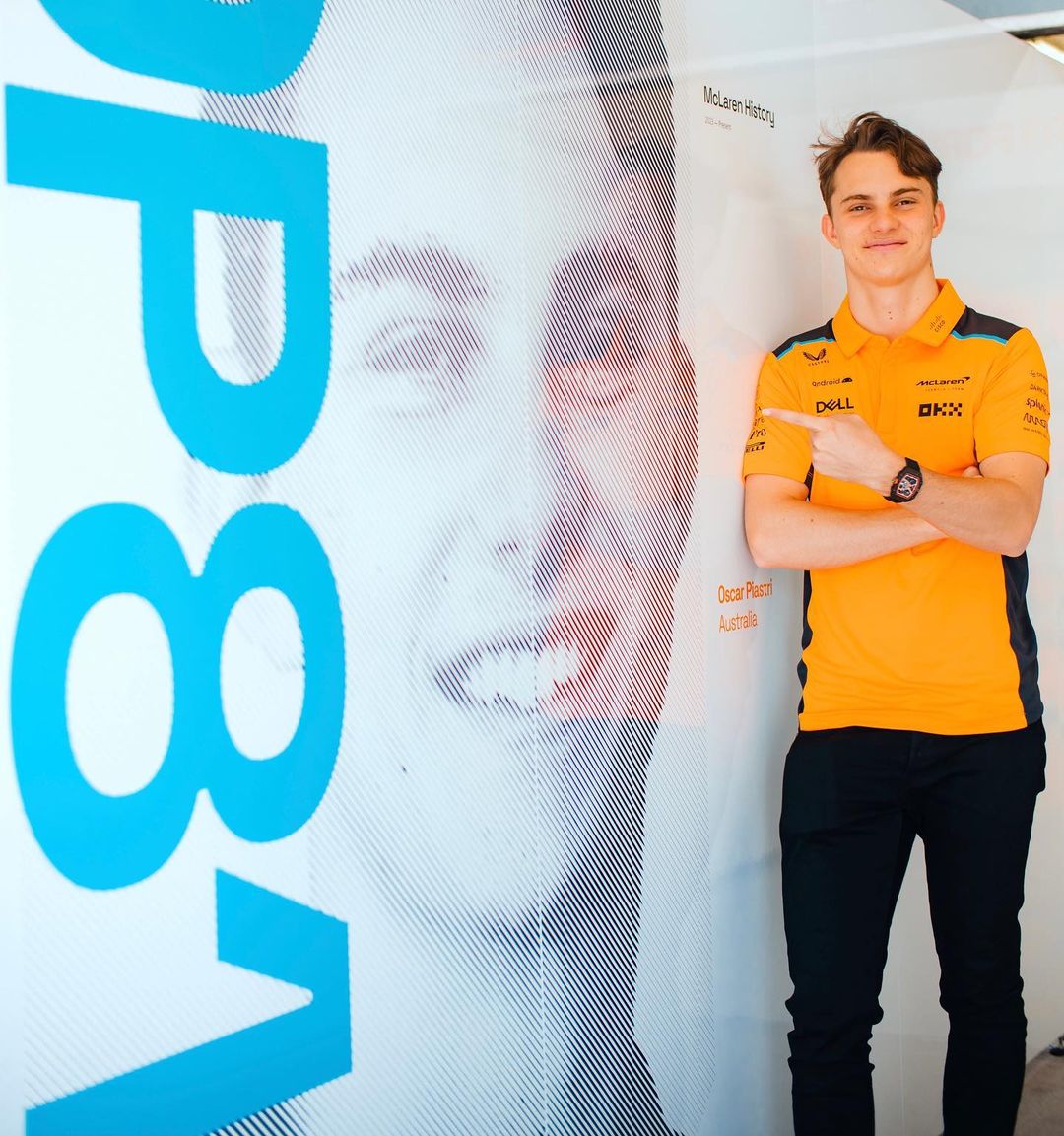 shwarstri's tweet photo. "I'm back, and I'm, uh, McLaren racing driver now" https://t.co/J99Ya7yern