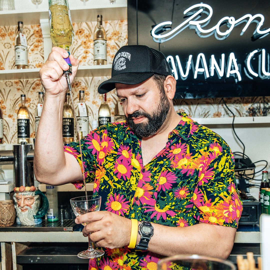 ¡Salud to all bartenders! Their dedication to their craft is the reason we have memorable bar experiences. Share our delicious Havana Original° 86 Proof with them as a way to say “Happy #WorldBartendersDay”!