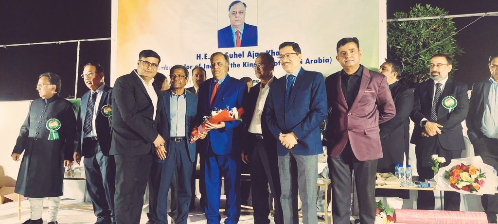 ROSA_PARIVAR's tweet photo. Today Community Reception being accorded to H.E. Ambassador of India to KSA Dr. Suhel Ajaz Khan, at Crown Plaza Hotel in Riyadh. Best compliments from ROSA. Pledging our solidarity for the welfare of the Indian community.
@IndianEmbRiyadh @Sambad_English @samajalive #ROSAPARIVAR https://t.co/m88oDoH4HD