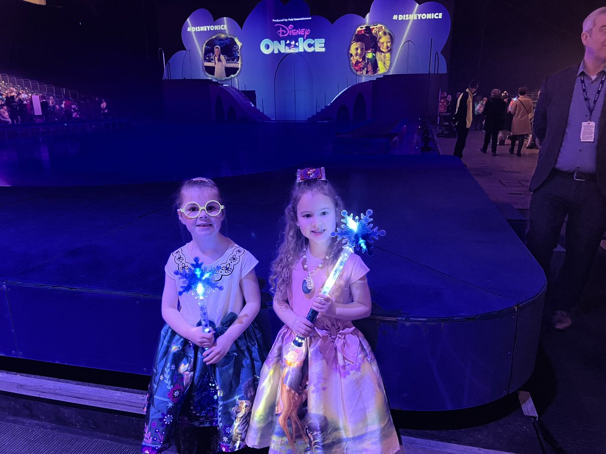 daviddahero's tweet photo. #DISNEYONICE #CARDIFF #2023 https://t.co/8X346W6dT1