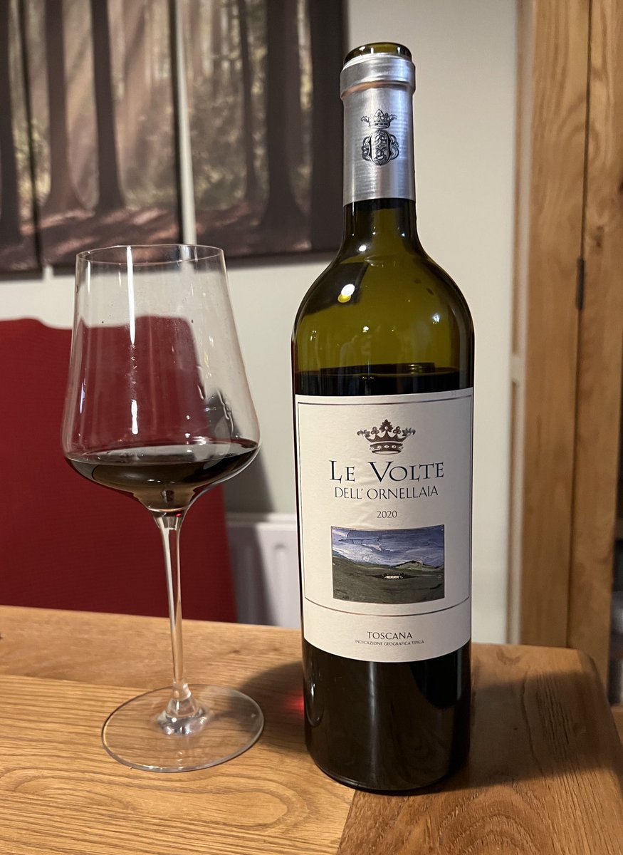 ronnies_wine's tweet image. Le Volte on tonight’s drinking menu 🍷#wine #fridaysips