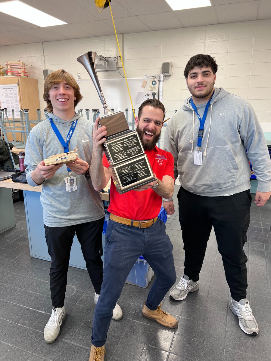 HighlandHS's tweet photo. Highland Tech Team brought home the trophy from the Tech Challenge! https://t.co/xjJnaS1mW5