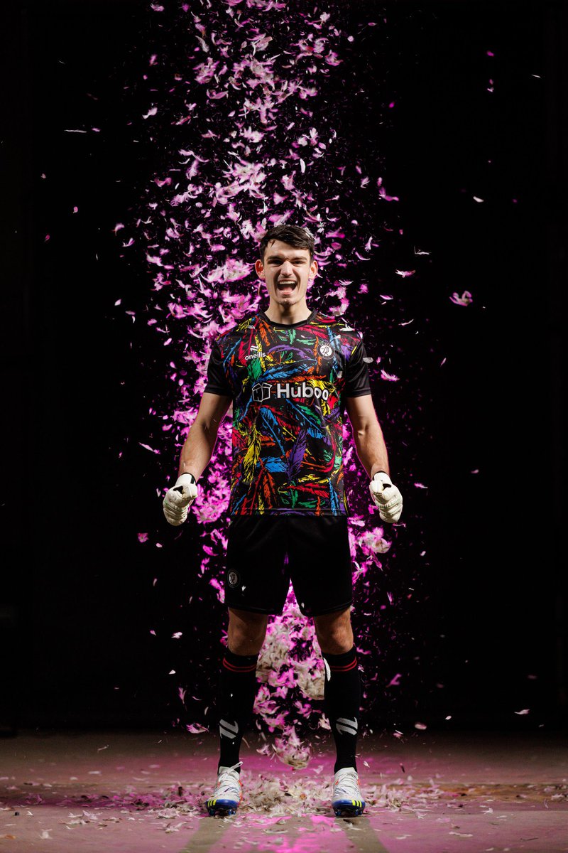 TheShirtUnion's tweet photo. Every. Single. Time. 

@BristolCity x GK Shirts 😍 https://t.co/QJcLoCny0m