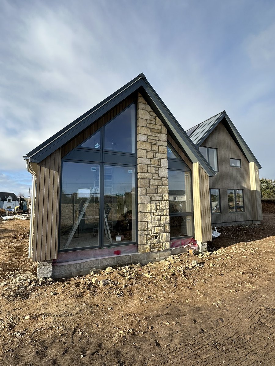 mi_architects's tweet photo. Friday morning progress site visit with clients and contractor, Richard M Mackenzie Ltd.
Great progress and looking sharp 😎 https://t.co/zbv0fSRRG0