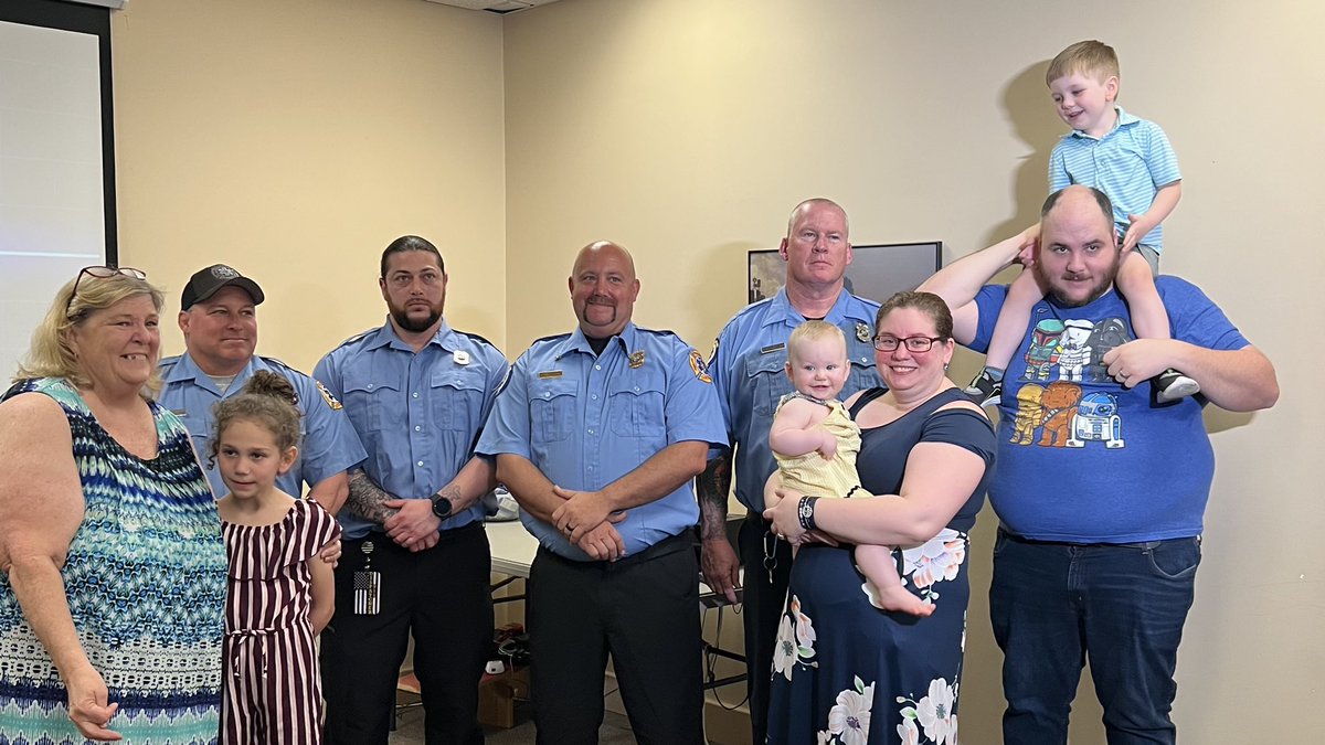 EMSOfficer's tweet photo. A great way to end the week, recognizing BCFREMS & BCSO personnel for the successful resuscitation of a 3 year old who was found in a backyard pool pulseless & apneic. Thank you for a job well done & keep up the great work!!! #BCFRProud #BCFREMS #EMSOfficer #teamwork #HPCPR https://t.co/cmgPji2n7y