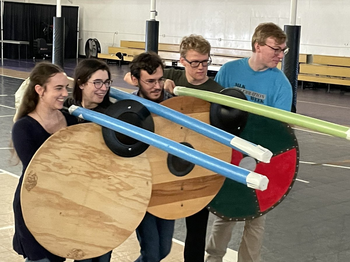 AU Honors College tweet media