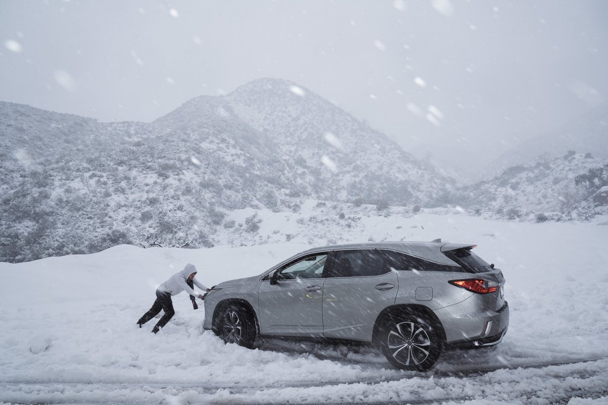 ericthayer's tweet photo. Snow, Angeles Crest Highway. La Canada, CA @business https://t.co/fJdJ11joA3
