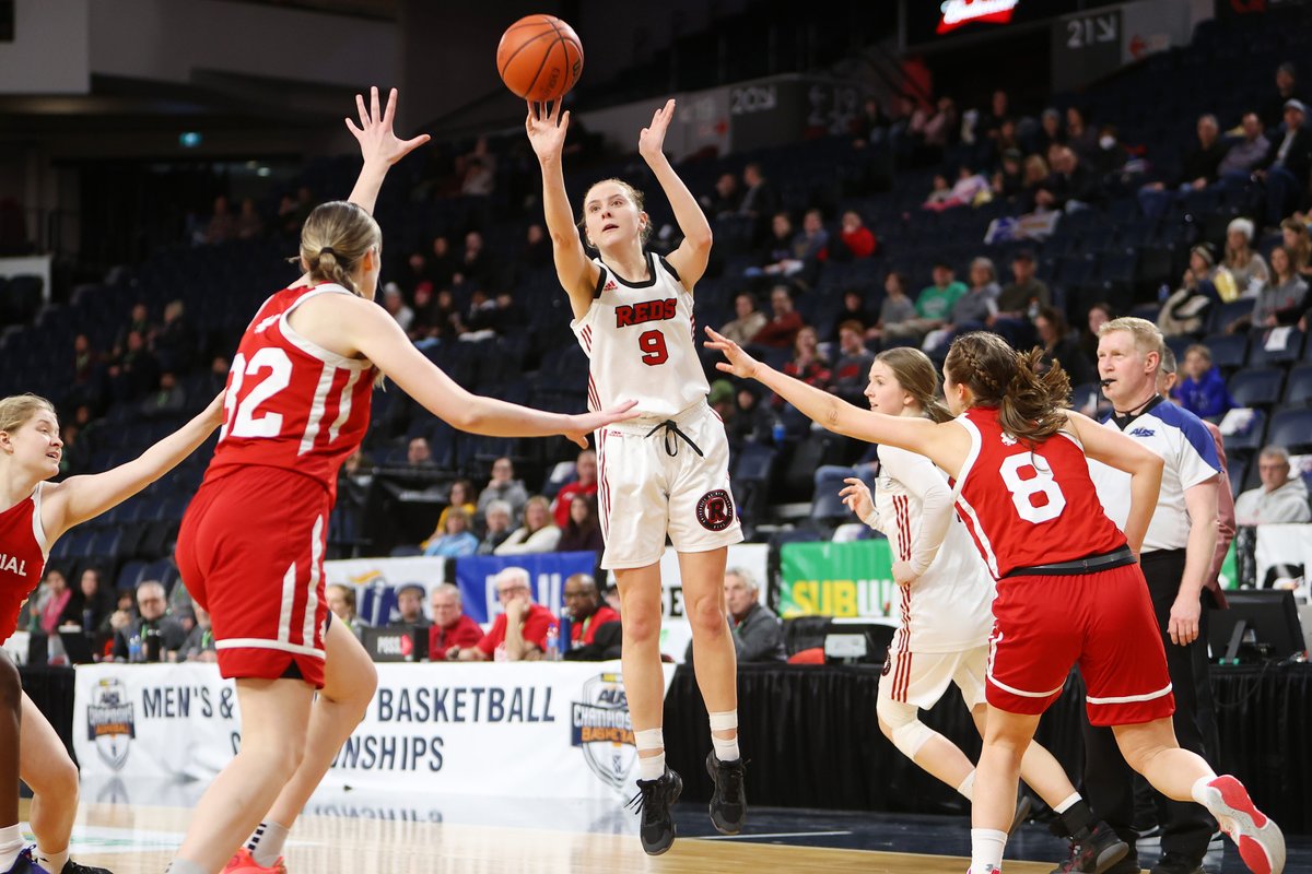 AUS_SUA's tweet image. Kicking things off with a nail-biter at the 2023 Subway AUS Basketball Championships!🏀🏆

In women's quarterfinal action, @UNBAthletics downs @MUNathletics Sea-Hawks 77-76 in OT to advance to tomorrow's AUS semifinal versus @AcadiaAthletics.

GAME RECAP: atlanticuniversitysport.com/sports/wbkb/20…