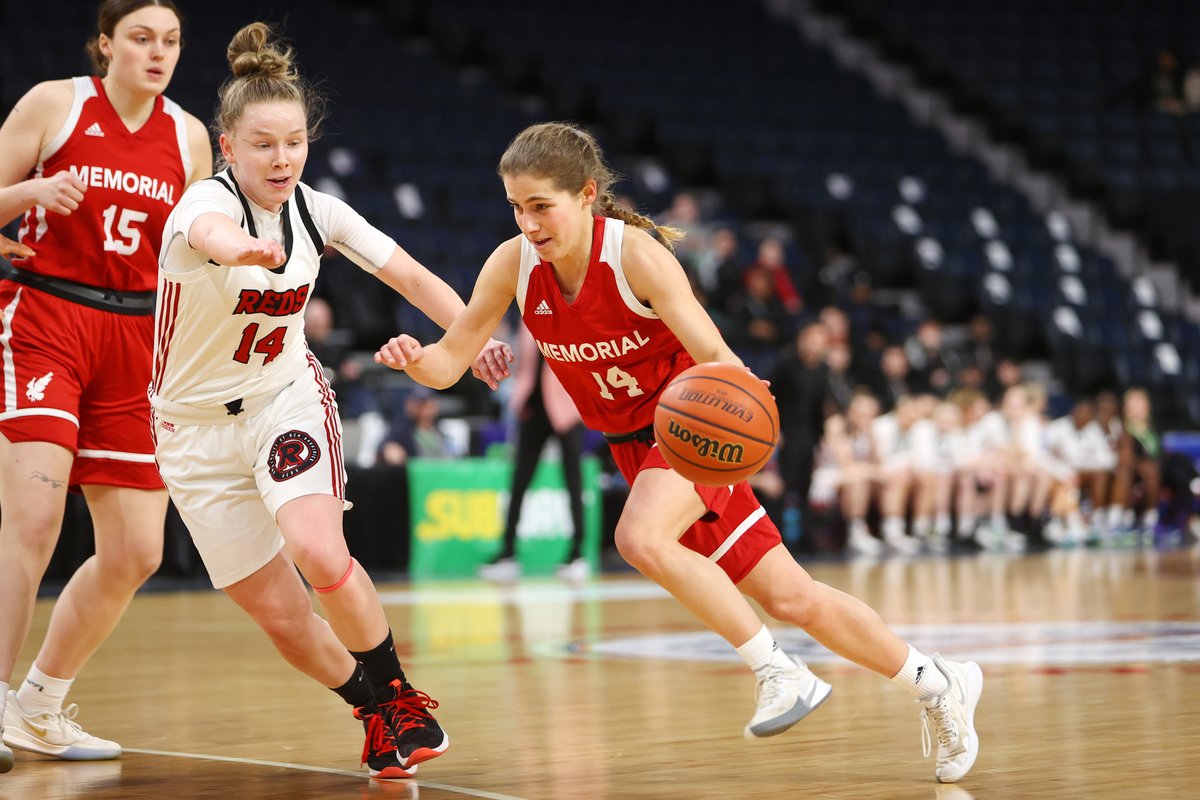AUS_SUA's tweet image. Kicking things off with a nail-biter at the 2023 Subway AUS Basketball Championships!🏀🏆

In women's quarterfinal action, @UNBAthletics downs @MUNathletics Sea-Hawks 77-76 in OT to advance to tomorrow's AUS semifinal versus @AcadiaAthletics.

GAME RECAP: atlanticuniversitysport.com/sports/wbkb/20…