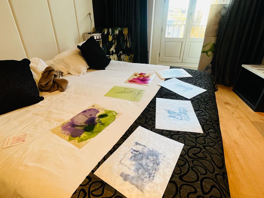 EmbajadaEcuESP's tweet photo. #ARTE 🇪🇨 EN #MADRID|
Seis artistas ecuatorianos participan en la #HybridArtFair con el apoyo de la Fundación #PROARTE de #Samborondon
En este espacio también participó la #diseñadora guayaquileña #SofíaBaquerizo con su proyecto #Folicious
📱Noticia: https://t.co/aLdvjiUsLL https://t.co/AFrnIN2Pc5
