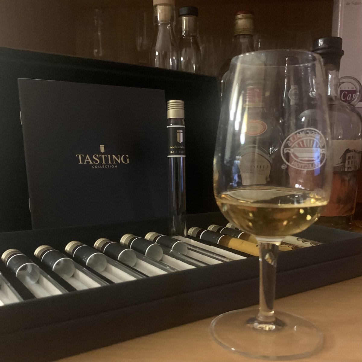 DeZiekenpa's tweet photo. 12 years old #Knockando
Whisky #Tasting. https://t.co/qZ34ZB78cE