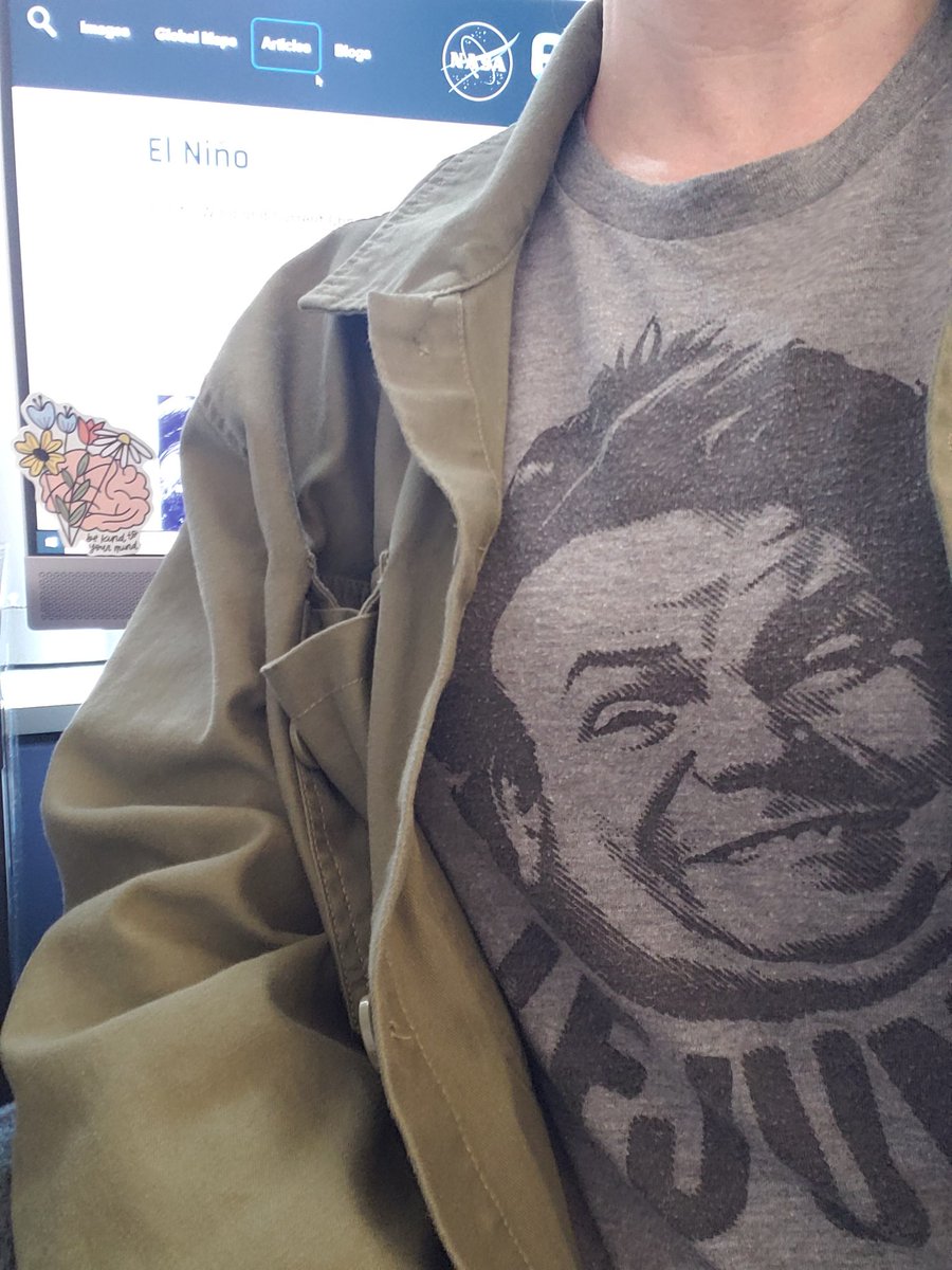 OakleyMCVTS's tweet photo. When you get to teach about El Niño while wearing your Chris a Farley shirt for Dress like @AdamSandler Day 🖤

#ElNino #ChrisFarley #gonebutnotforgotten #snl #snl90s https://t.co/qbAPeOi4Ay
