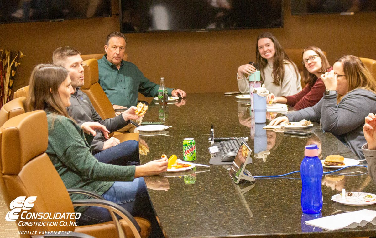 1Call2Build's tweet image. Our Appleton office enjoyed a lunch cookout to close out the workweek! Happy Friday!