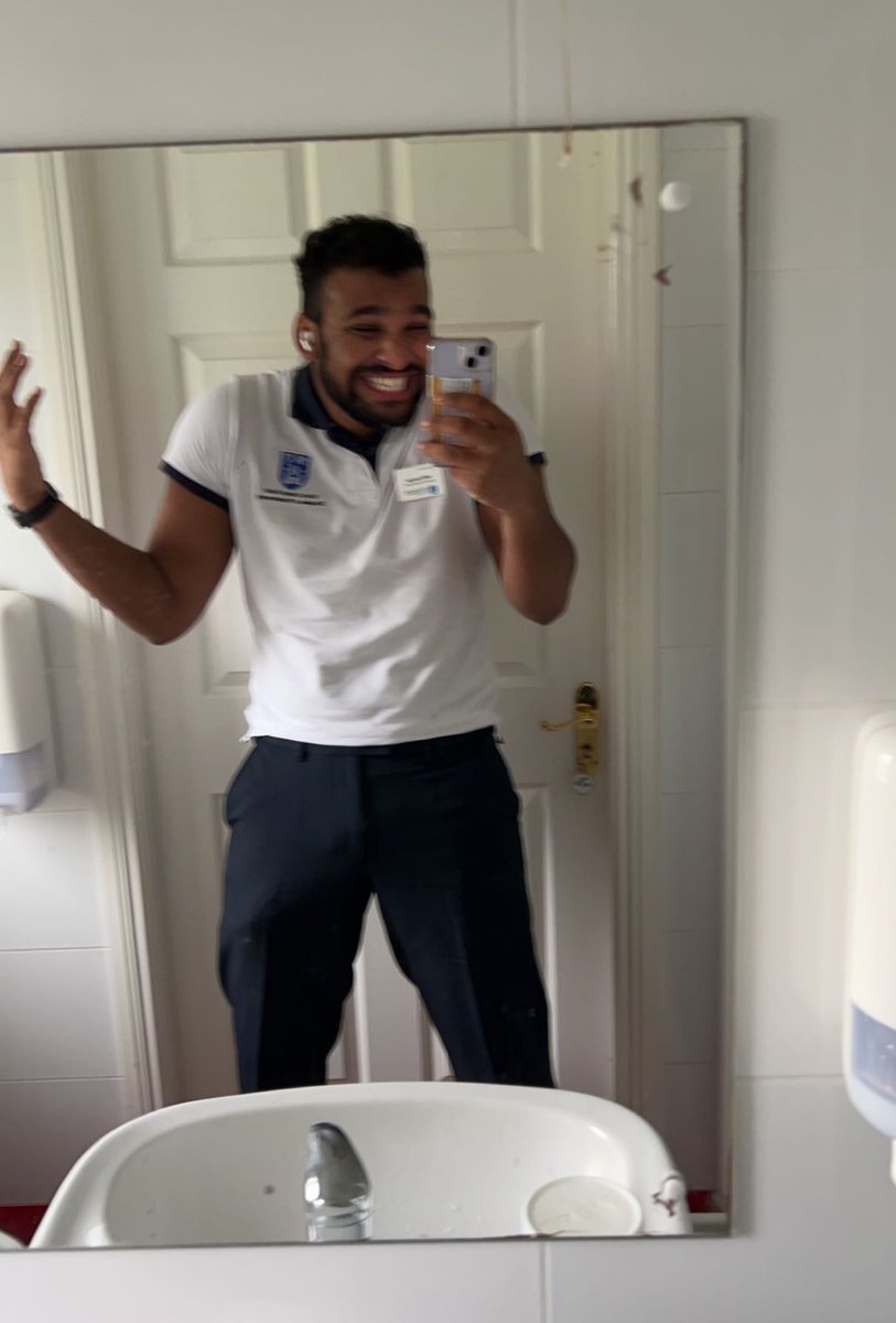 I just finished a fantastic 6 weeks of placement in the MRHT. I wish to offer the most sincere of thank yous to the amazing staff over there for gifting me such a wonderful experience. @DMHospitalGroup <a href="/PtTcd/">Physiotherapy TCD</a>