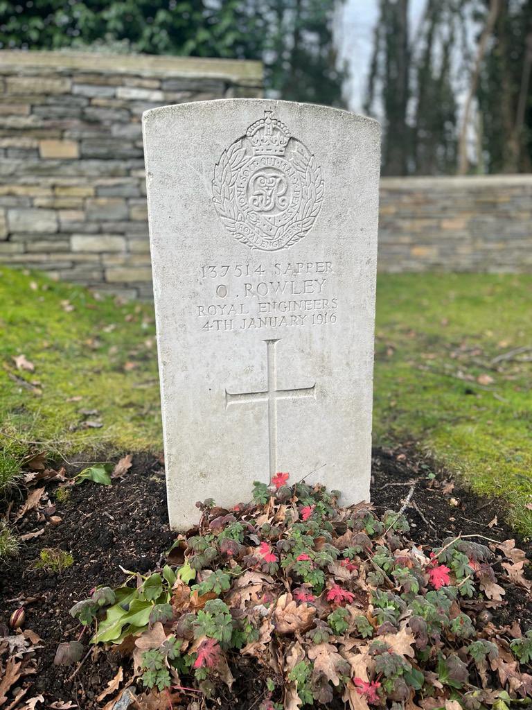Emotional day went to France (Pas de Calais)to find my presumed missing in action great grandad’s grave, bit of perseverance and I found him, Sapper Obadiah Rowley almost certainly the first to visit since 04/01/1916 @CWGC #royalengineers #gorrebritishandinduancemetery
