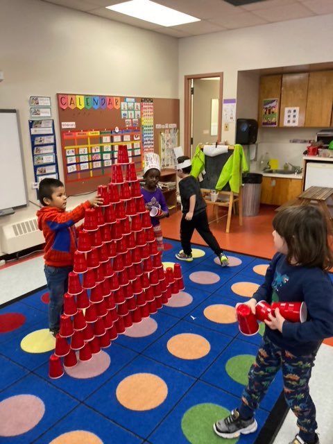 Ms. Murray’s Room 1 Nursery students showed us many ways to celebrate 100 DAYS OF SCHOOL! 

<a href="/toujouramie/">Amie L Johnston</a> @WinnipegSD