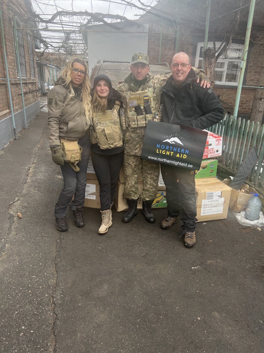 AidLight's tweet photo. Now we are done with our big mission to support the militery in ukraine. So now it is soon time to go back to sweden and refill and go back to ukraine. 
🇺🇦🇺🇦🇺🇦SLAVA UKRAINI 🇺🇦🇺🇦🇺🇦
🙏But to do this we need your help.🙏
https://t.co/NllcIGlhzs

🇺🇦🇺🇦Thank for the support.🇺🇦🇺🇦 https://t.co/8g0erUALcY