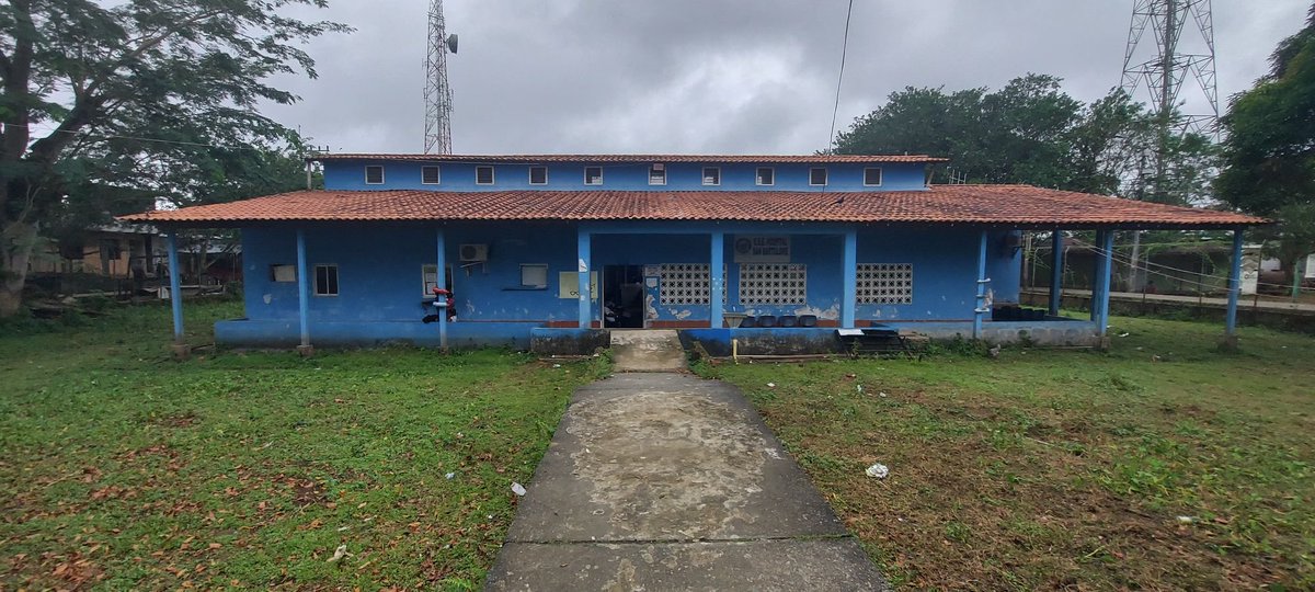 ElnoUribe's tweet photo. @FicoGutierrez Payaso hpta. Ese que muestra Petro está en mejores condiciones que el de San Bartolomé Murindó - ANTIOQUIA. De la que nos libramos, de caer en manos de otro hpta que pretende gobernar para los riquitos de este país, y dejar en el olvido hasta su propia tierra. bobo setenta hpta https://t.co/qj6nDg60bJ