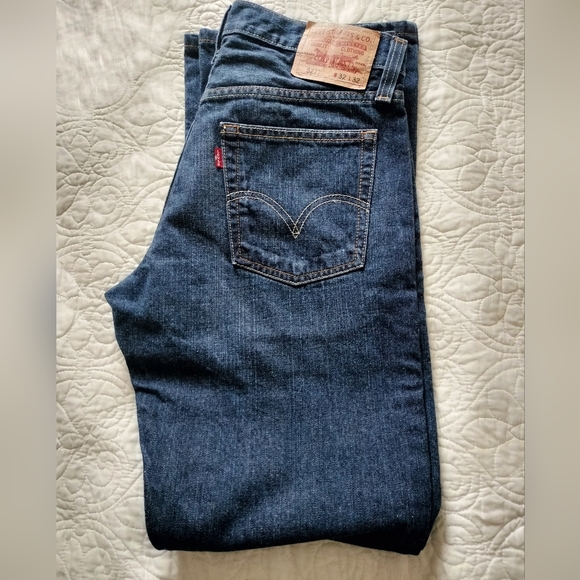 eabe222's tweet photo. So good I had to share! Check out all the items I'm loving on @Poshmarkapp #poshmark #fashion #style #shopmycloset #nike #dirtylaundry: https://t.co/xWTYDiPqS2 https://t.co/5zghRRPSuN