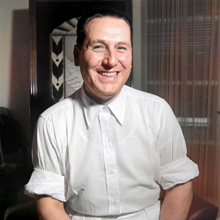 FioreViani's tweet photo. El 24 de febrero de 1946 ganaba las elecciones presidenciales Juan Domingo Perón, se terminaba así de una vez y para siempre el país donde el peón no podía mirar a los ojos al patrón. https://t.co/SchRVdLUt4