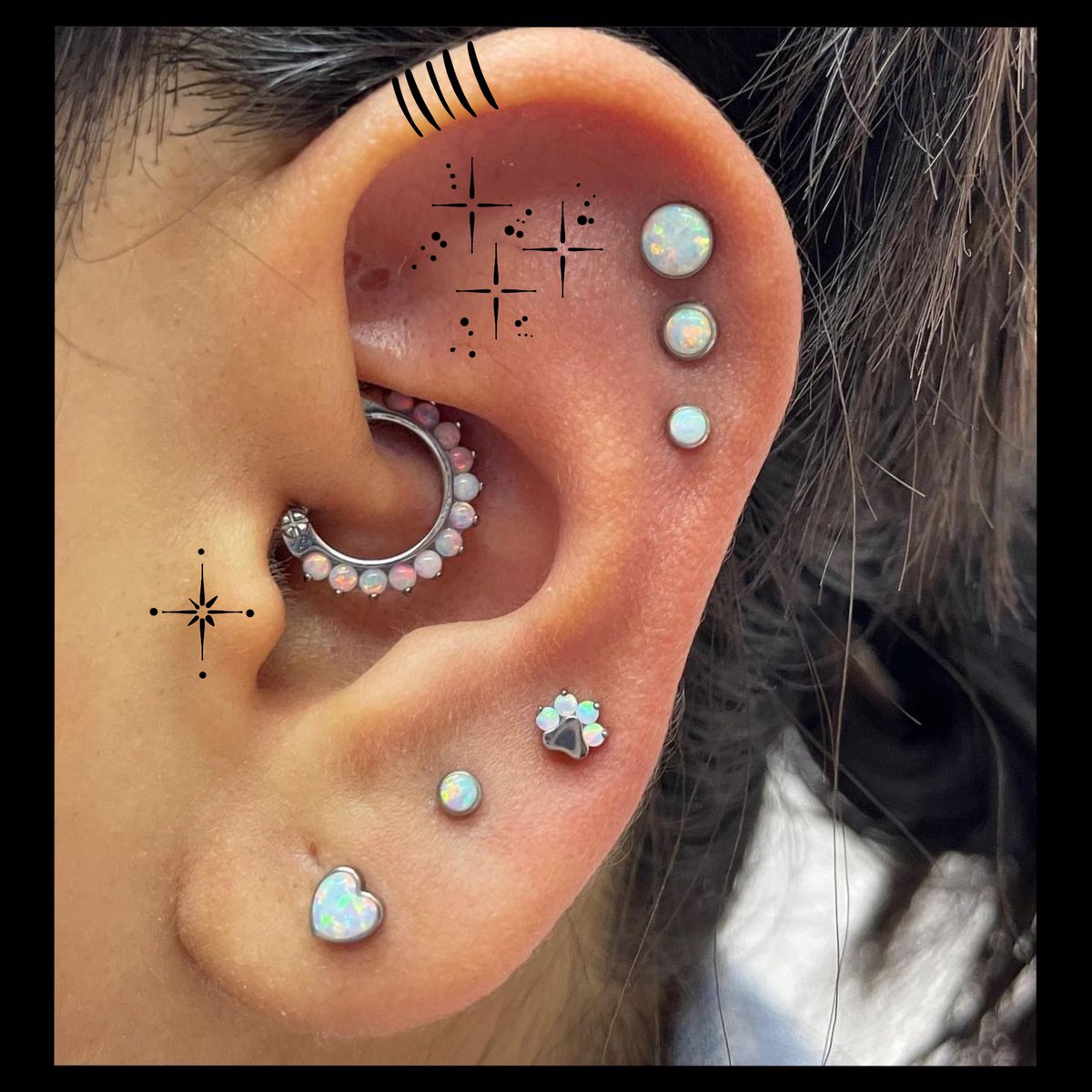 nathannahui4's tweet photo. Salen otros diseños para sus orejitas, un poquito más sencillos que los de ayer, si les gusta alguno, mándenme mensajito por privado, andan casi regalados estos diseños.

#tattoo #eartattoo #tattoosforgirls #tattoosforwomen #nathannahui #nathannahuidesign https://t.co/yxJpCE95jt