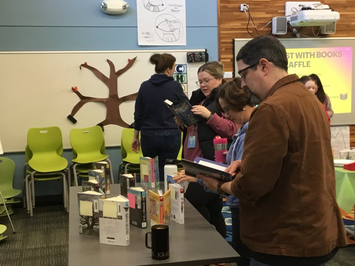 Westmoorlibrary's tweet image. Today our #libraryadvisorycommittee hosted our @WestmoorD28 Breakfast with Books! T's got a chance to peruse our newest purchases, request titles, and, hear some of the Ss recommendations. #28empowers