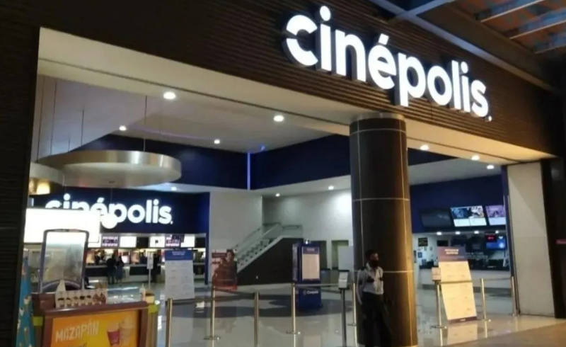 anonopshispano's tweet photo. #México ¡Adiós Cinépolis Klic! El servicio de renta y venta de películas cerrará operaciones; no pudo contra Netflix, Amazon Prime y otros  https://t.co/jrVneSEuK5 https://t.co/HsJWfxgID7