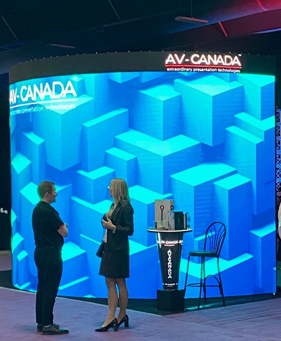AV-CANADA tweet media