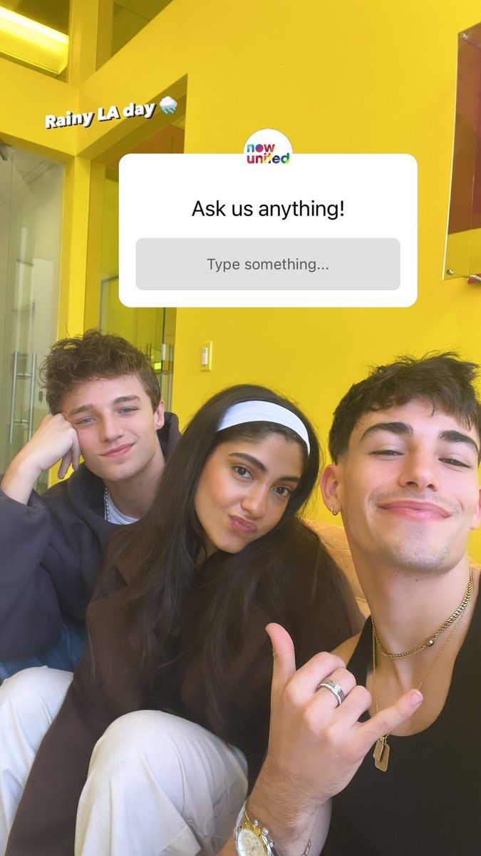 UpdateMandon's tweet photo. 🧵| aproveitando o dia de chuva, Alex e os demais membros abriram caixinha de perguntas no instagram!

🤳| Now United via IG-Stories https://t.co/gBnhRikOVd