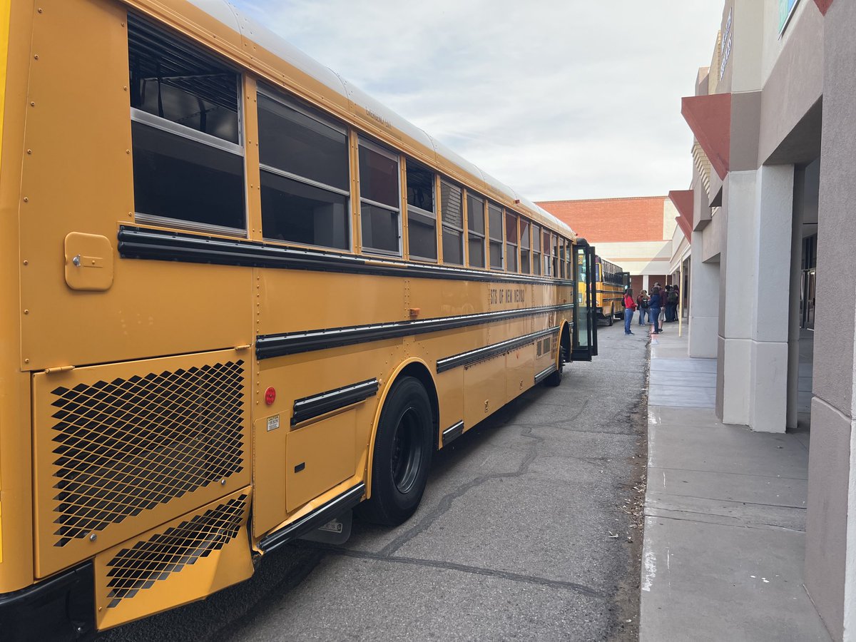 Science Olympiad teams loaded up and ready to roll!  Good luck ⁦<a href="/Cen10Hawks/">Cen10Hawks</a>⁩ ⁦<a href="/OrganMountainHS/">Organ Mountain High School</a>⁩ ⁦<a href="/LasCrucesDawgs/">Las Cruces High</a>⁩ and Sierra Middle School.  ⁦<a href="/LCPSnet/">Las Cruces Public Schools</a>⁩