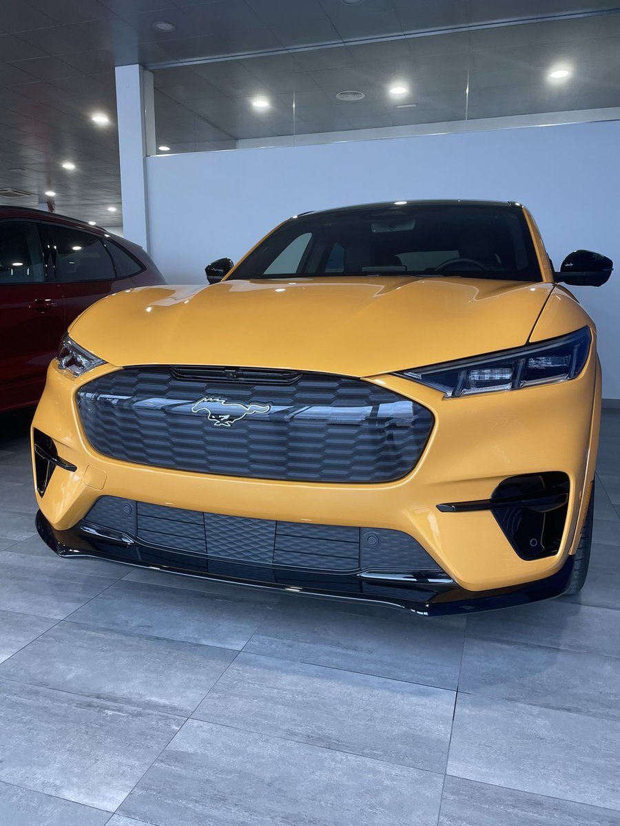 Nosotros también… pero con este naranja que nos acaba de llegar 🧡