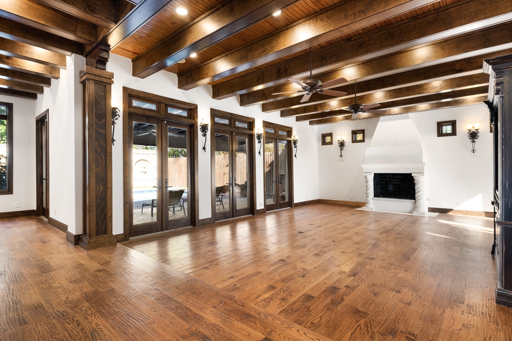 sharp_frame's tweet image. Looking for an easy &amp;amp; cost-effective alternative to traditional staging? Check out our Virtual Staging add-on💎 Swipe ➡️ to see the before!

#virtualstaging #beforeandafter #realestatephotography #dfw #sanantonio #texas