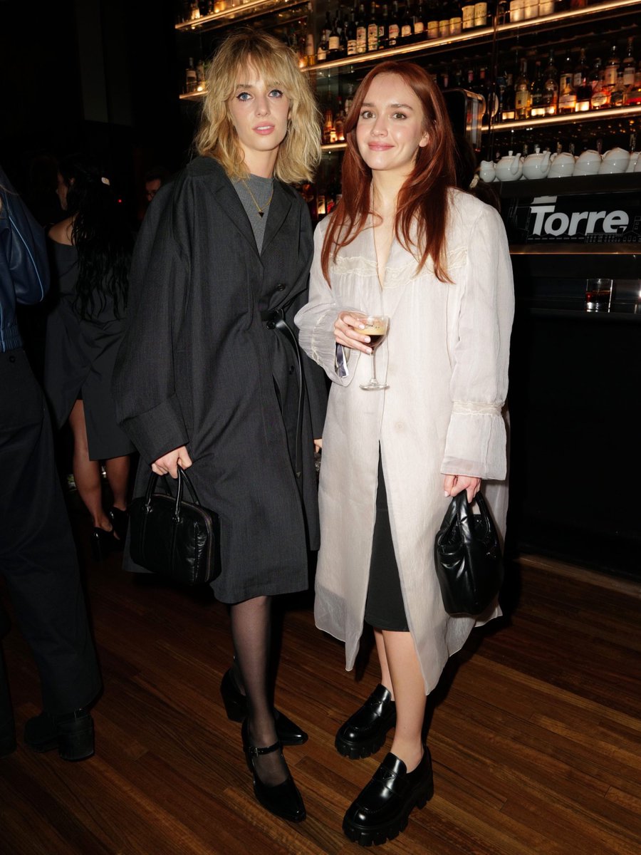thinkercooke's tweet photo. OLIVIA COOKE AND MAYA HAWKE https://t.co/mNoICTKaM3