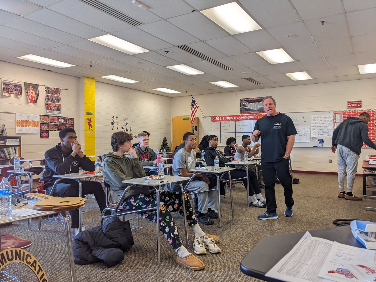 CVHSBasketball's tweet photo. Big thanks to @ZotosTed (https://t.co/DZOm1MZErR) for coming in and talking to us about the 5🗝️. It was an awesome experience and to watch 15 to 18 year olds start thinking about how to actually achieve their future goals. #PGATE https://t.co/1TWF5XATYj
